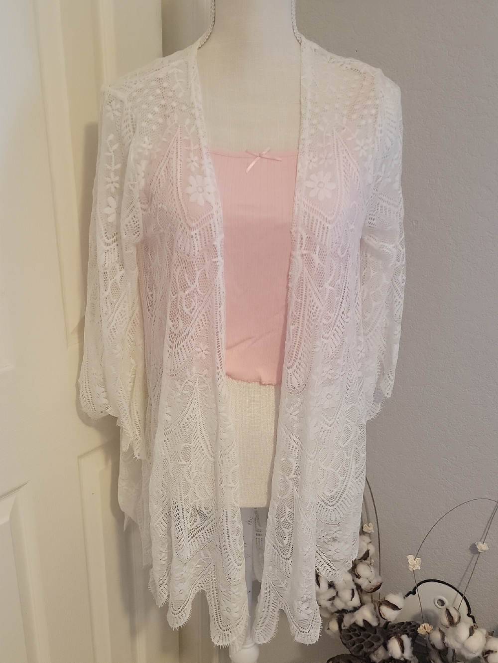 Xhilaration White Lace Open Kimono with Pink Cami